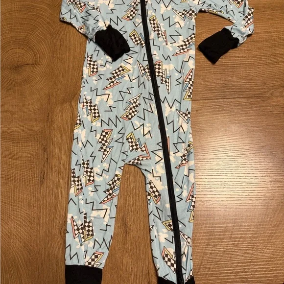 Lucky Elk Lighting Checks Bamboo Footie - Picture 2 of 6